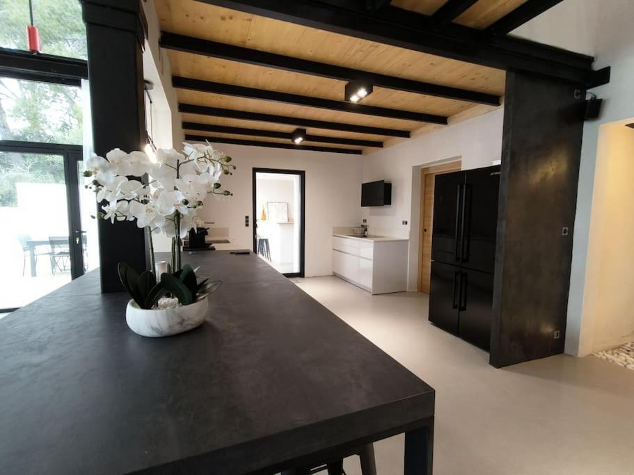 فيلا Industrial Luxury Nimes & Arles بوكير المظهر الخارجي الصورة